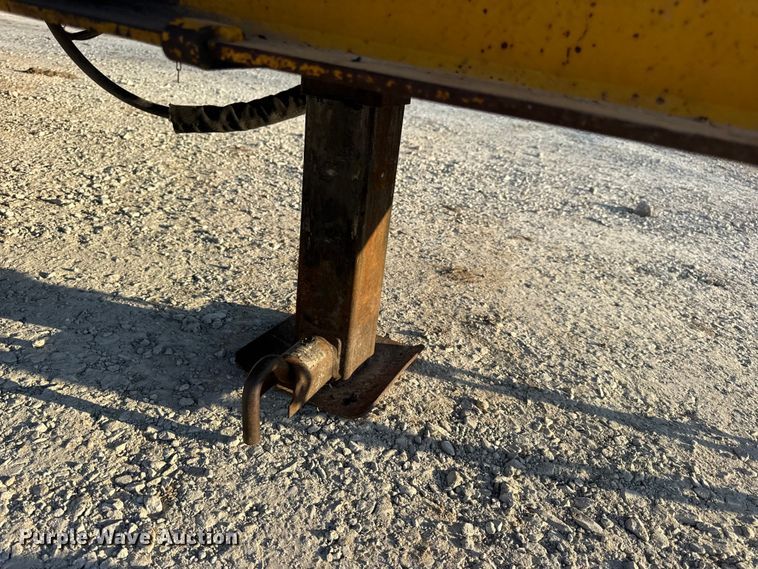 image for item DO2369 1992 Trail-Eze PLP20T31 tilt deck equipment trailer