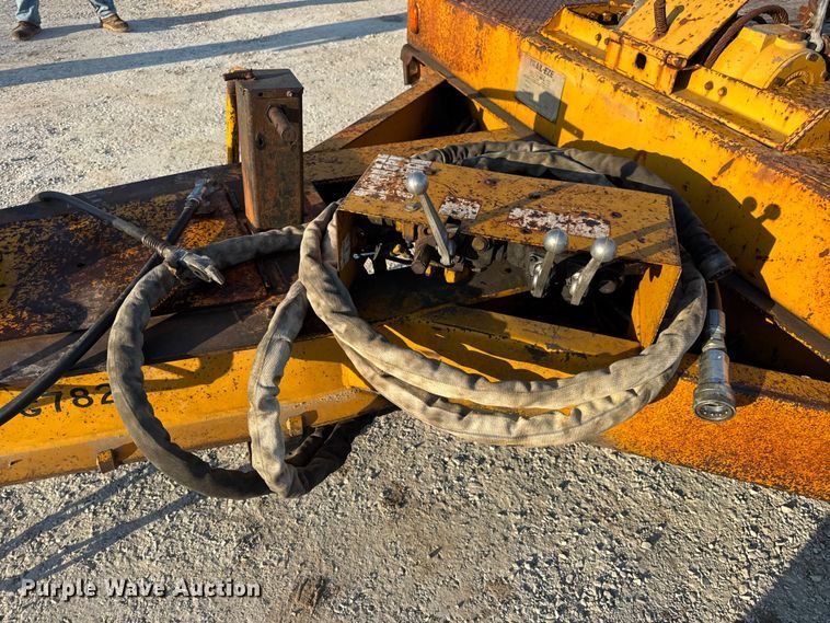 image for item DO2369 1992 Trail-Eze PLP20T31 tilt deck equipment trailer