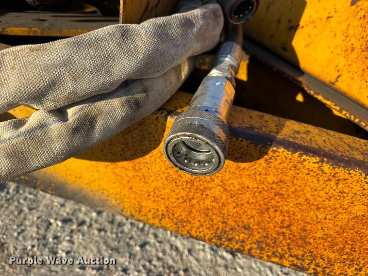 image for item DO2369 1992 Trail-Eze PLP20T31 tilt deck equipment trailer