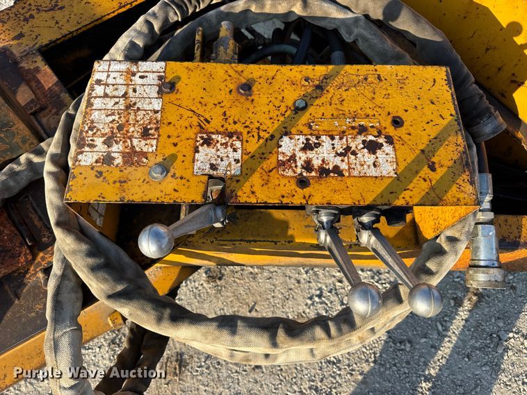 image for item DO2369 1992 Trail-Eze PLP20T31 tilt deck equipment trailer