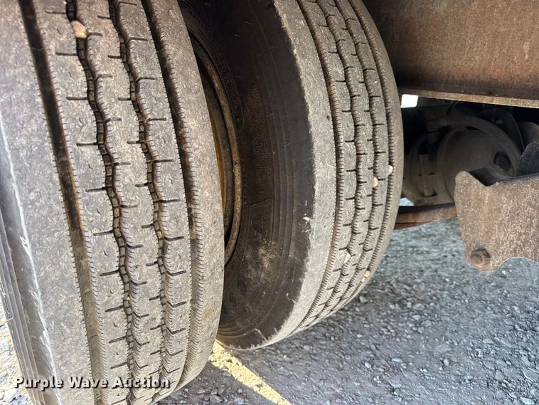 image for item DO2369 1992 Trail-Eze PLP20T31 tilt deck equipment trailer