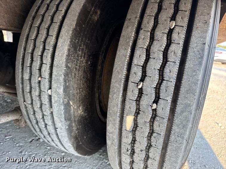 image for item DO2369 1992 Trail-Eze PLP20T31 tilt deck equipment trailer