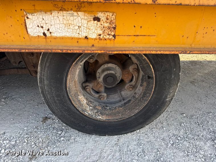 image for item DO2369 1992 Trail-Eze PLP20T31 tilt deck equipment trailer