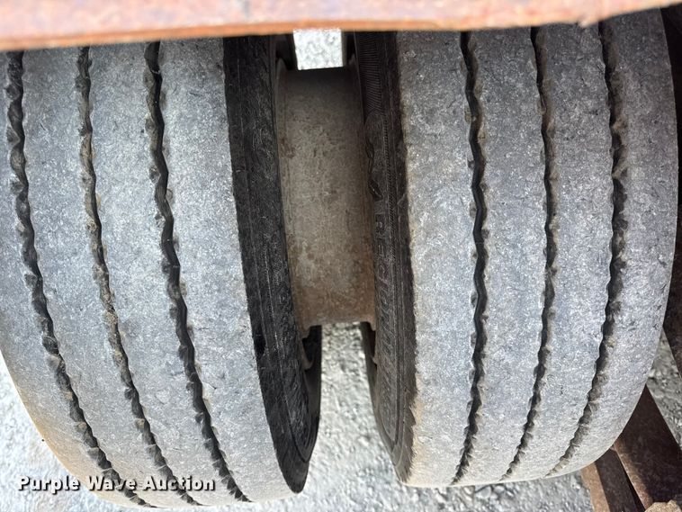 image for item DO2369 1992 Trail-Eze PLP20T31 tilt deck equipment trailer