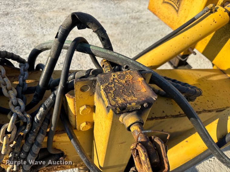 image for item DO2370 1996 Landoll tilt deck equipment trailer