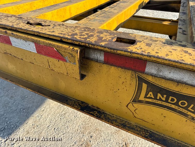 image for item DO2370 1996 Landoll tilt deck equipment trailer