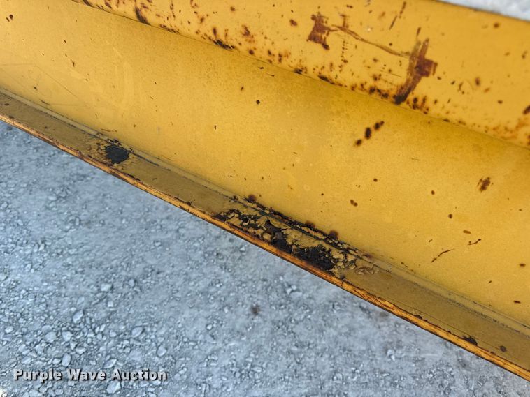 image for item DO2370 1996 Landoll tilt deck equipment trailer