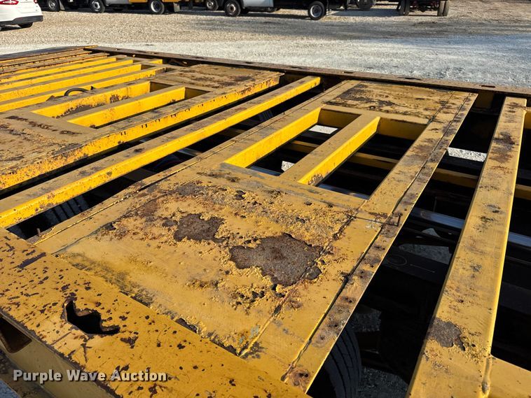 image for item DO2370 1996 Landoll tilt deck equipment trailer