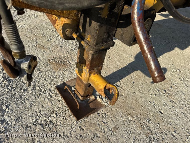 image for item DO2370 1996 Landoll tilt deck equipment trailer