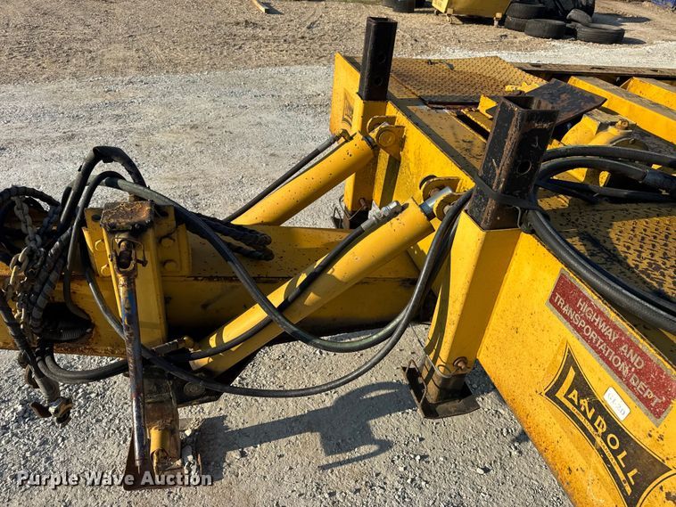 image for item DO2370 1996 Landoll tilt deck equipment trailer