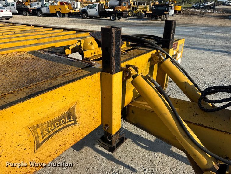 image for item DO2370 1996 Landoll tilt deck equipment trailer