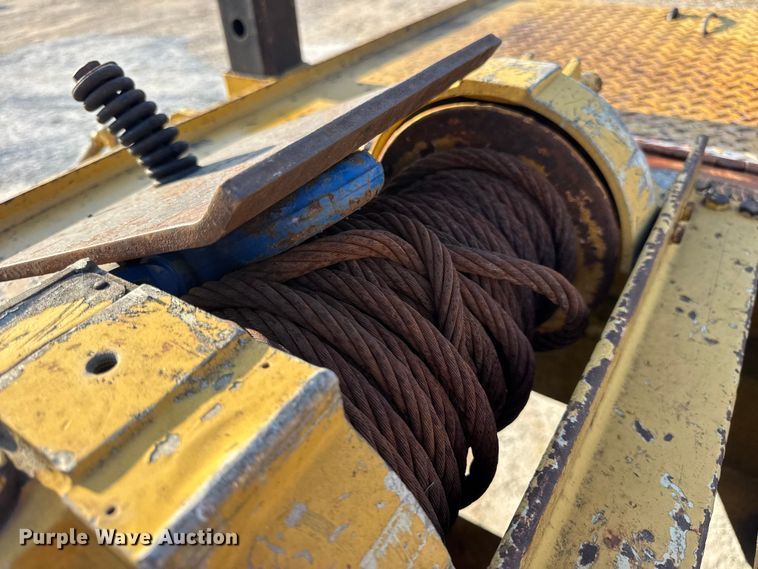 image for item DO2370 1996 Landoll tilt deck equipment trailer