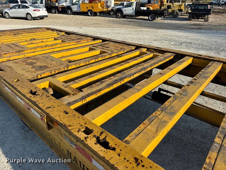 image for item DO2370 1996 Landoll tilt deck equipment trailer