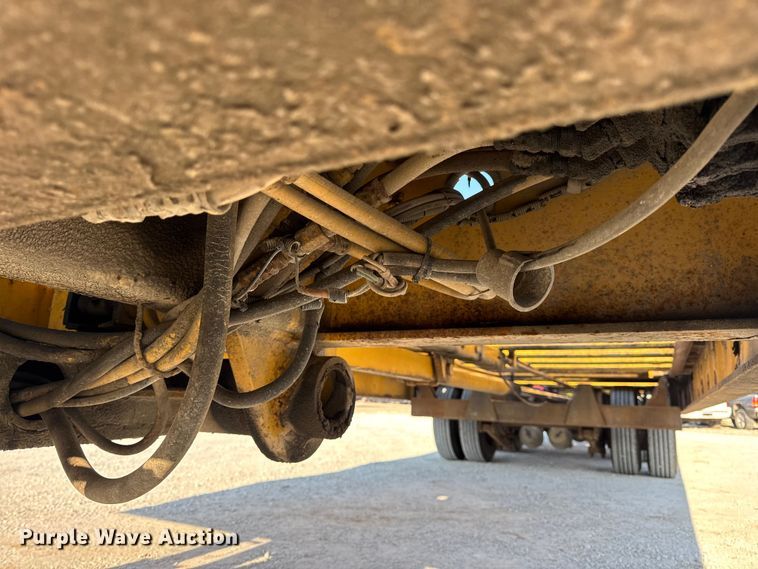 image for item DO2370 1996 Landoll tilt deck equipment trailer