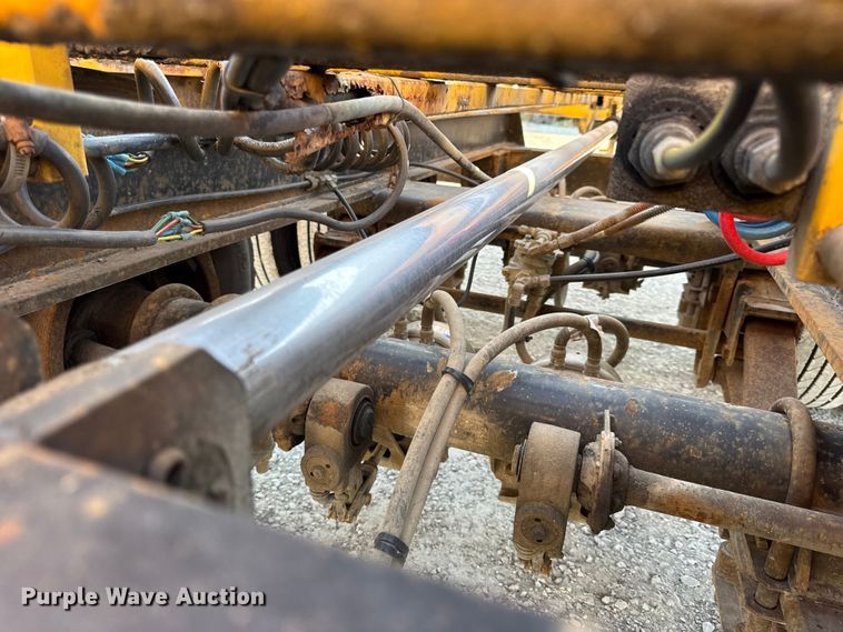 image for item DO2370 1996 Landoll tilt deck equipment trailer