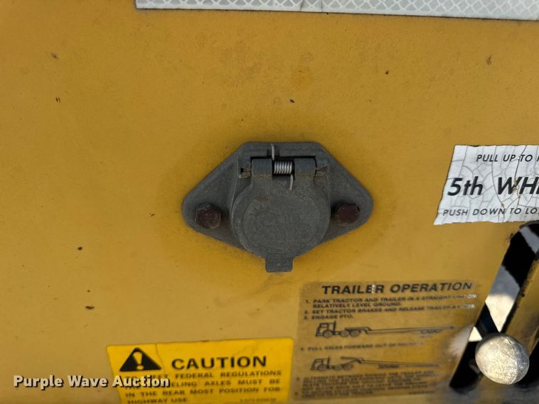 image for item DO2370 1996 Landoll tilt deck equipment trailer