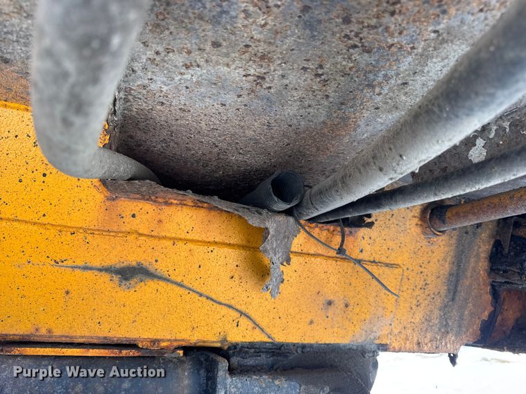 image for item DO2371 2007 International 7400 dump truck