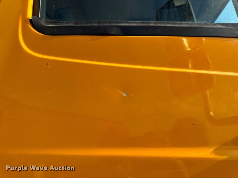 image for item DO2371 2007 International 7400 dump truck