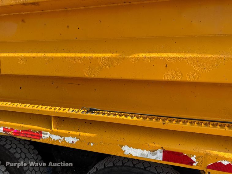 image for item DO2371 2007 International 7400 dump truck