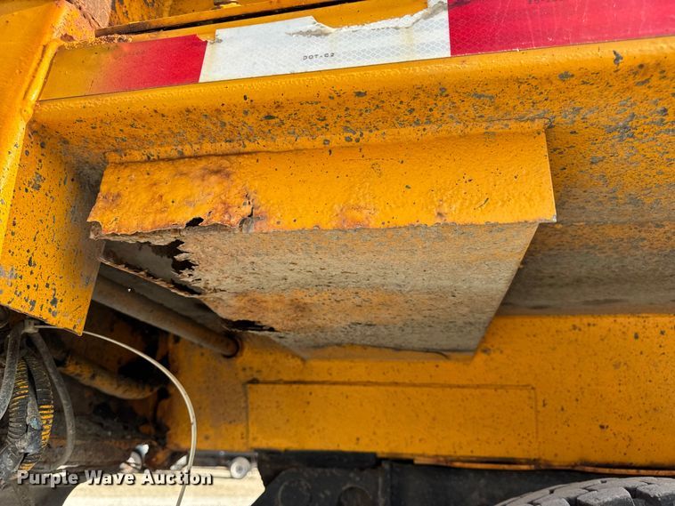 image for item DO2371 2007 International 7400 dump truck