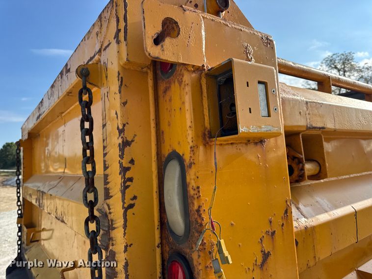 image for item DO2371 2007 International 7400 dump truck