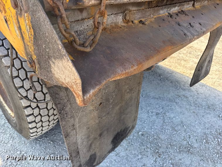 image for item DO2371 2007 International 7400 dump truck