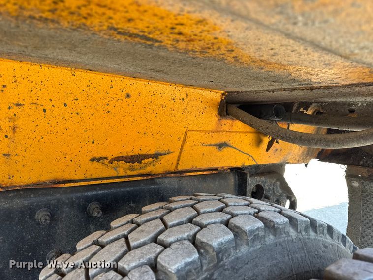 image for item DO2371 2007 International 7400 dump truck