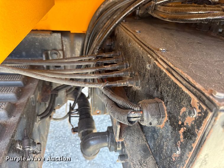 image for item DO2371 2007 International 7400 dump truck