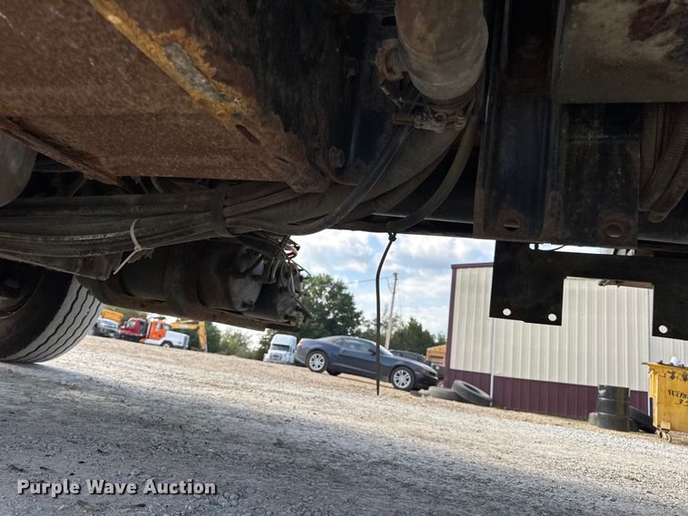 image for item DO2371 2007 International 7400 dump truck