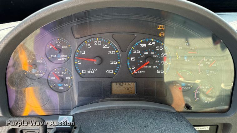 image for item DO2371 2007 International 7400 dump truck