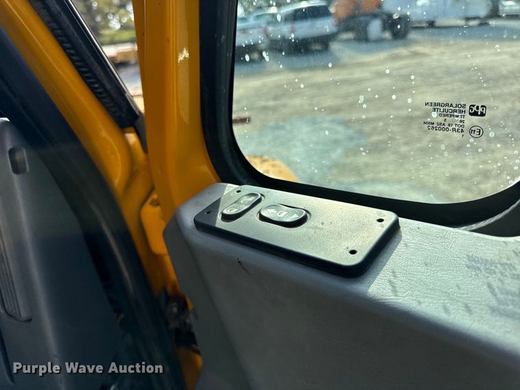 image for item DO2371 2007 International 7400 dump truck