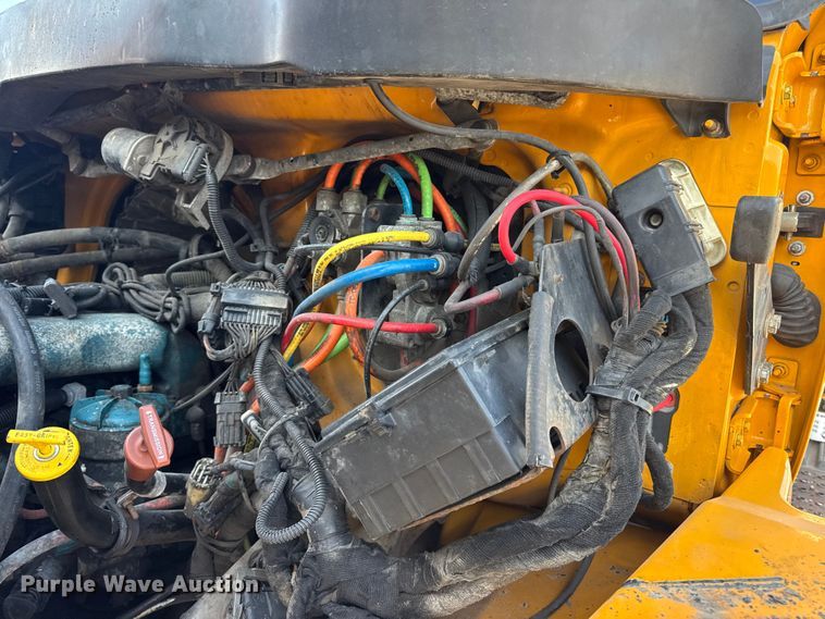 image for item DO2371 2007 International 7400 dump truck