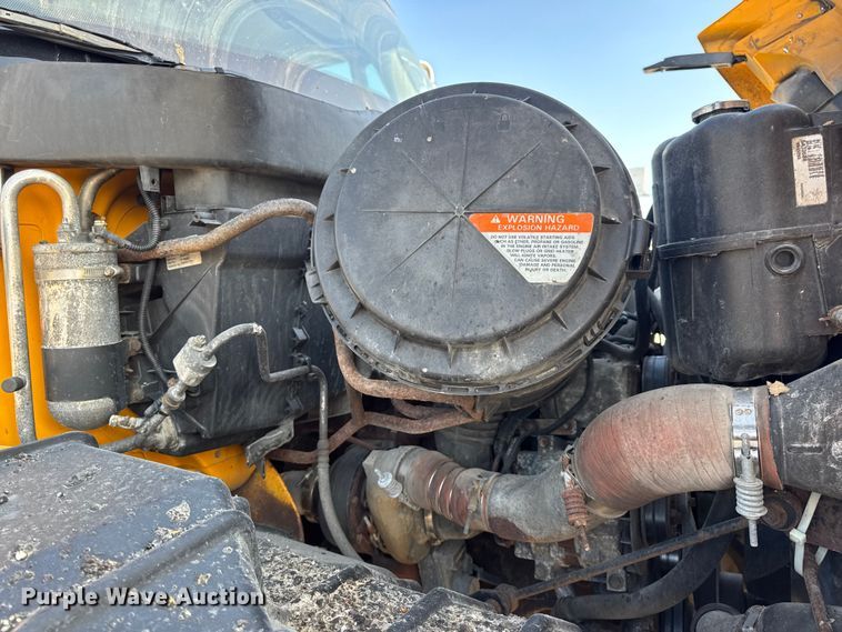 image for item DO2371 2007 International 7400 dump truck