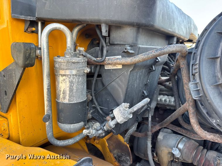 image for item DO2371 2007 International 7400 dump truck