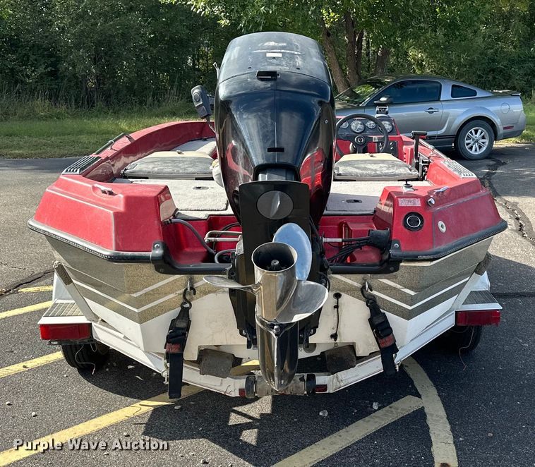 image for item DP8856 Pacesetter Charger 16 0/B boat