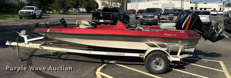 image for item DP8856 Pacesetter Charger 16 0/B boat