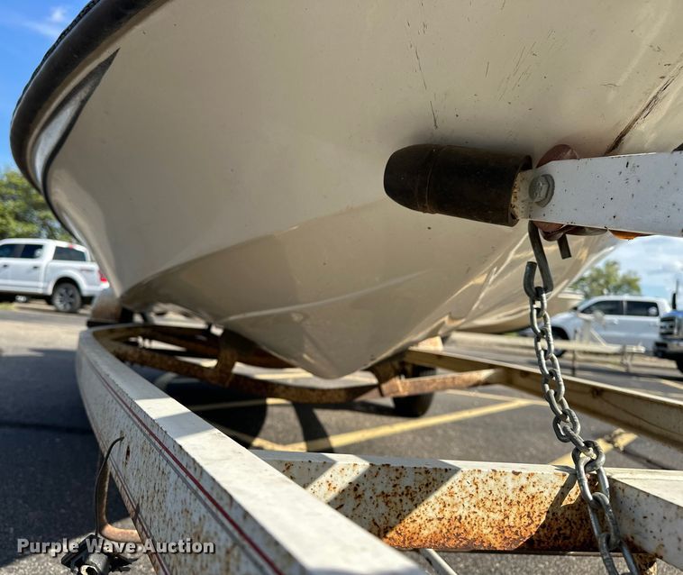 image for item DP8856 Pacesetter Charger 16 0/B boat