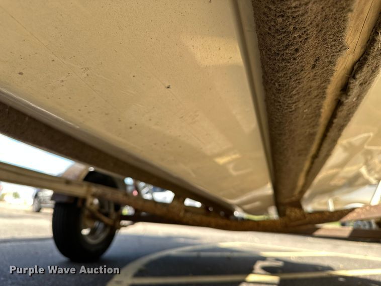 image for item DP8856 Pacesetter Charger 16 0/B boat