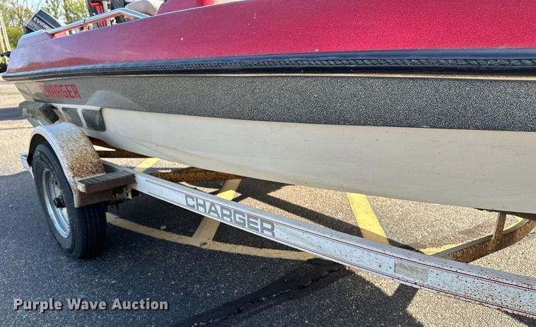 image for item DP8856 Pacesetter Charger 16 0/B boat