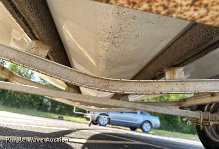 image for item DP8856 Pacesetter Charger 16 0/B boat