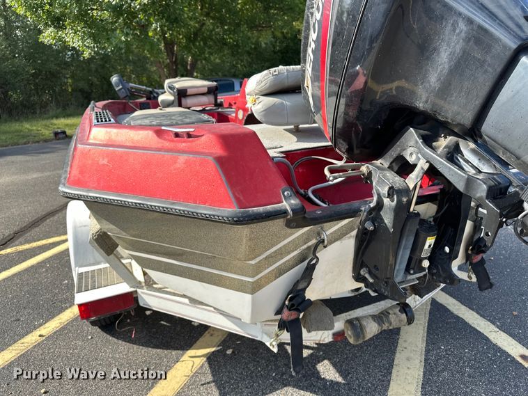 image for item DP8856 Pacesetter Charger 16 0/B boat