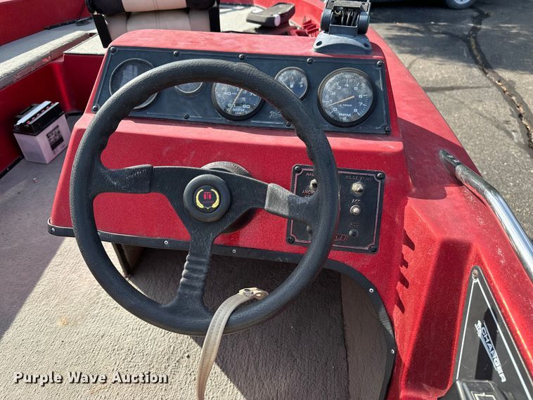 image for item DP8856 Pacesetter Charger 16 0/B boat