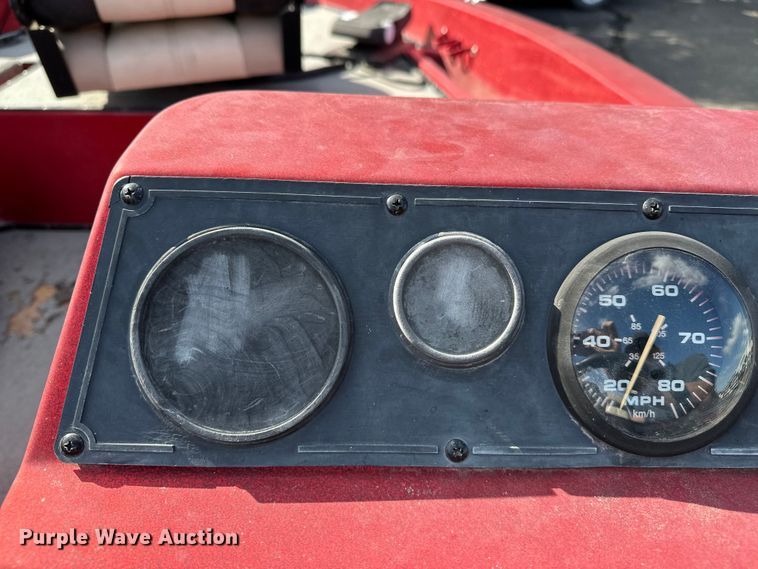 image for item DP8856 Pacesetter Charger 16 0/B boat