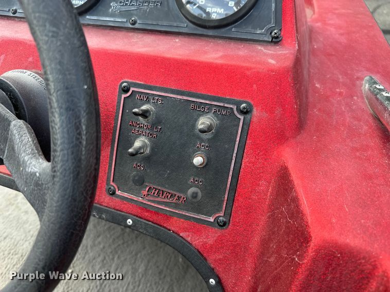 image for item DP8856 Pacesetter Charger 16 0/B boat