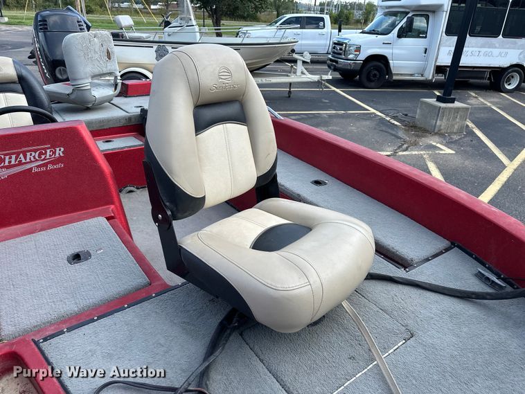 image for item DP8856 Pacesetter Charger 16 0/B boat