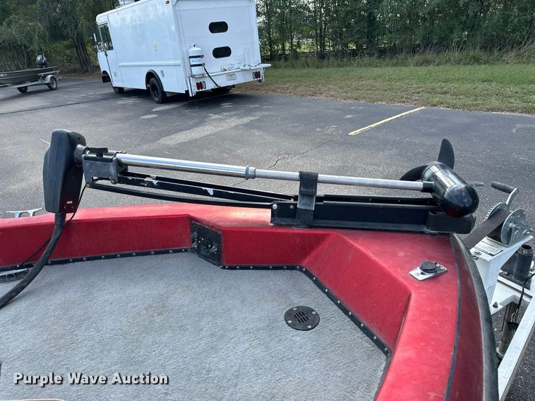 image for item DP8856 Pacesetter Charger 16 0/B boat