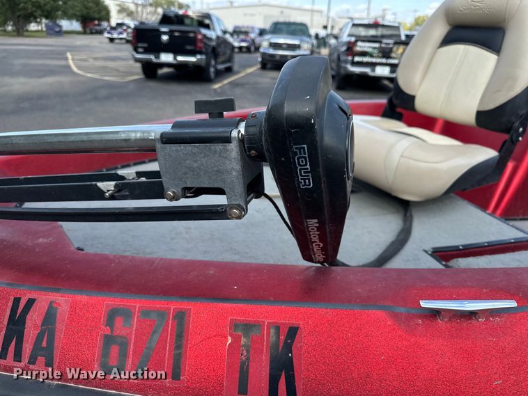 image for item DP8856 Pacesetter Charger 16 0/B boat