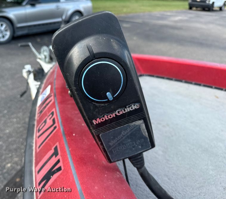 image for item DP8856 Pacesetter Charger 16 0/B boat