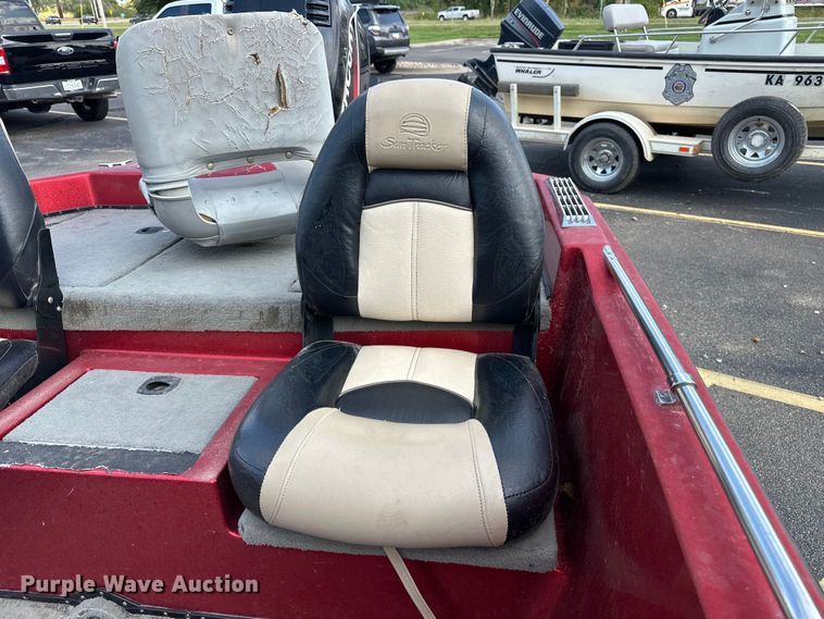 image for item DP8856 Pacesetter Charger 16 0/B boat