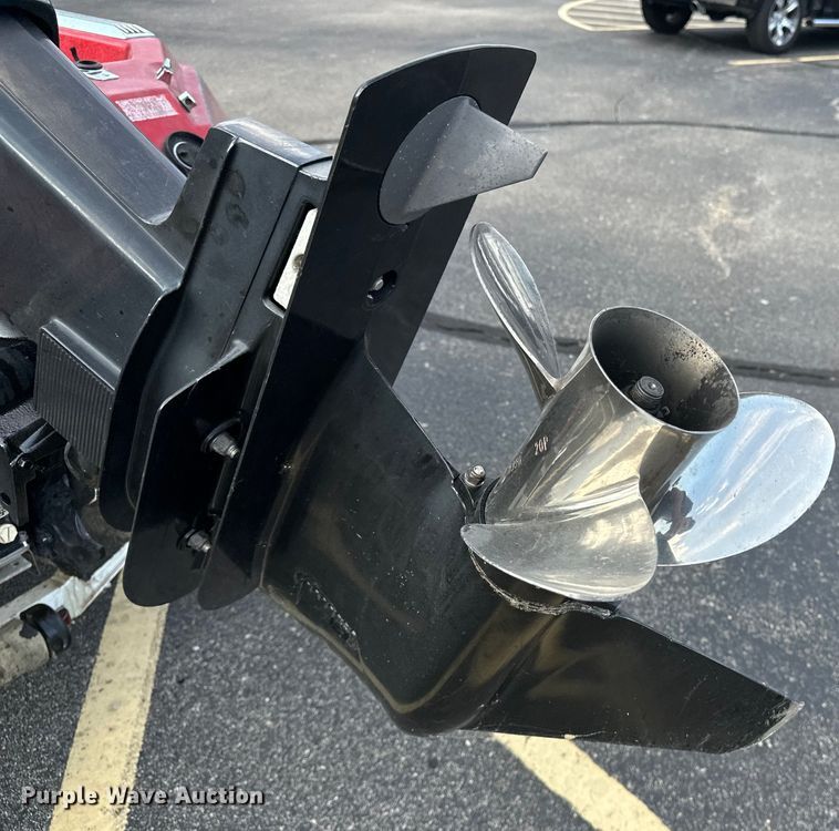 image for item DP8856 Pacesetter Charger 16 0/B boat